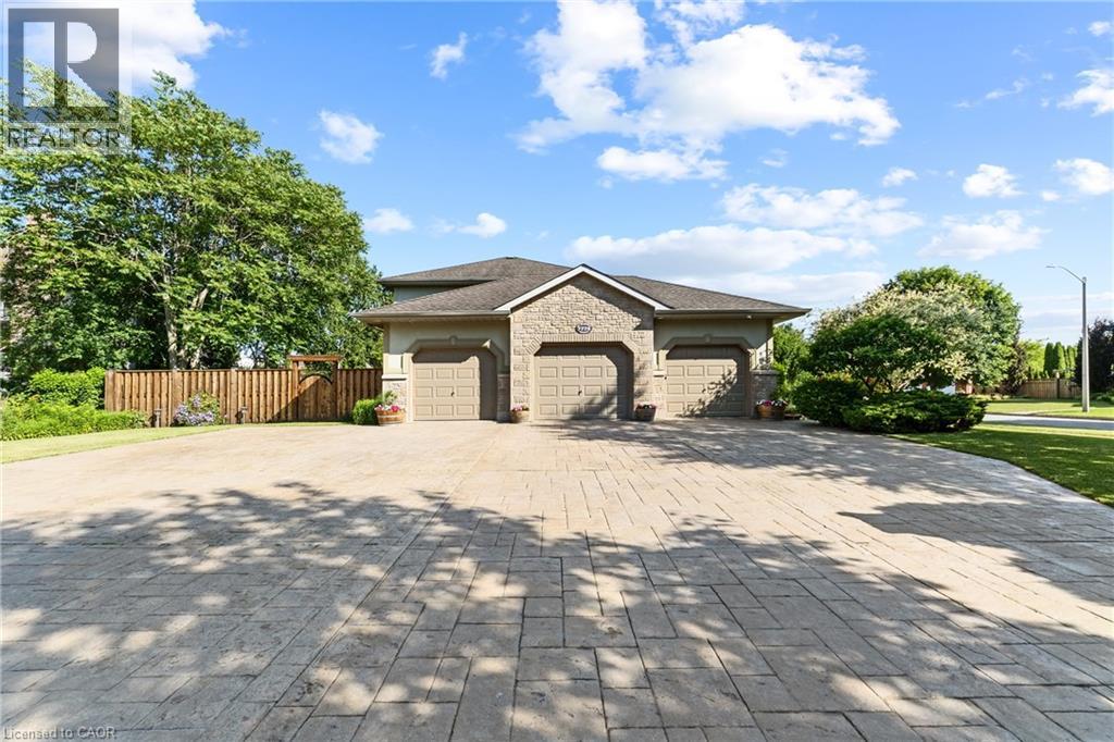 7775 St. Augustine Crescent, Niagara Falls, Ontario  L2H 2X3 - Photo 3 - 40835080