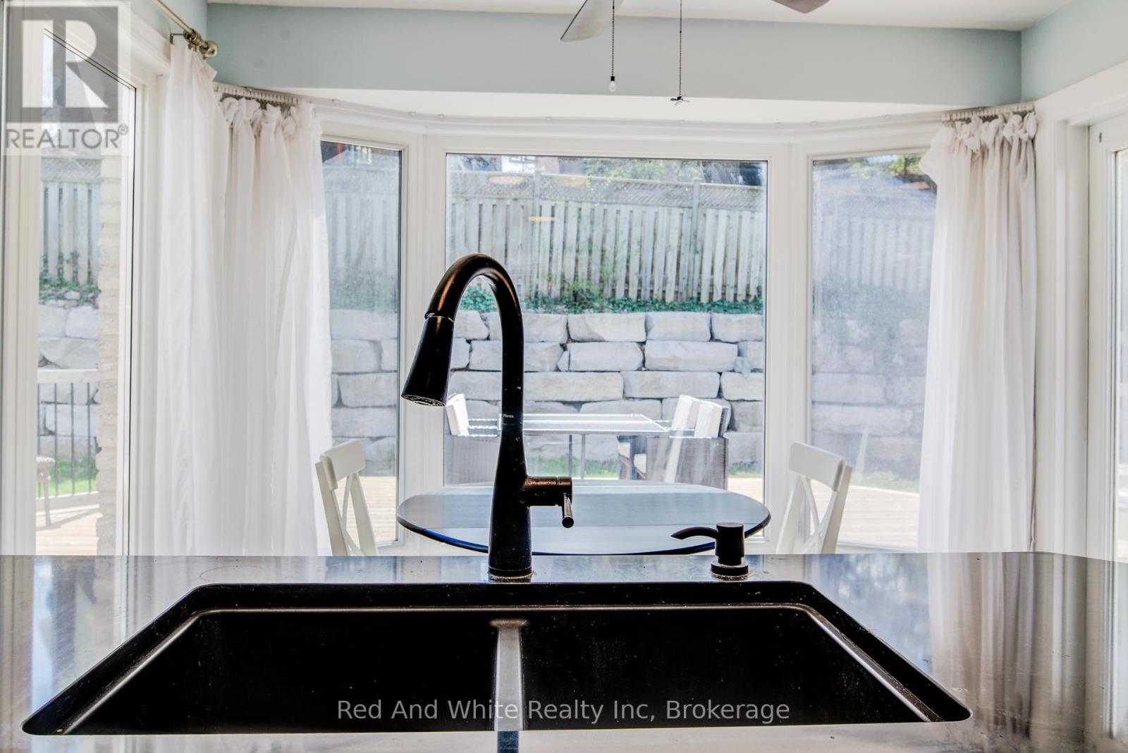 13 Gateview Drive, Waterloo, Ontario  N2T 1A3 - Photo 15 - X13237998