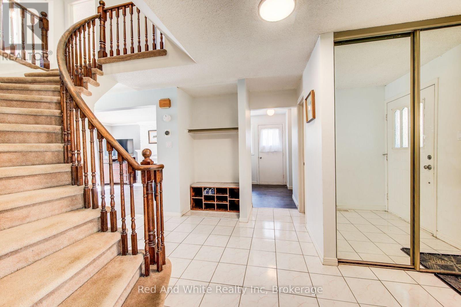 13 Gateview Drive, Waterloo, Ontario  N2T 1A3 - Photo 5 - X13237998