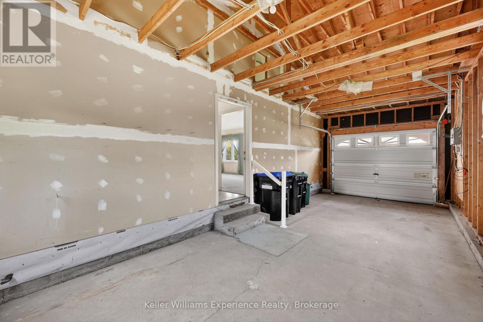 5 Bridle Road, Penetanguishene, Ontario  L9M 1J5 - Photo 17 - S13238062