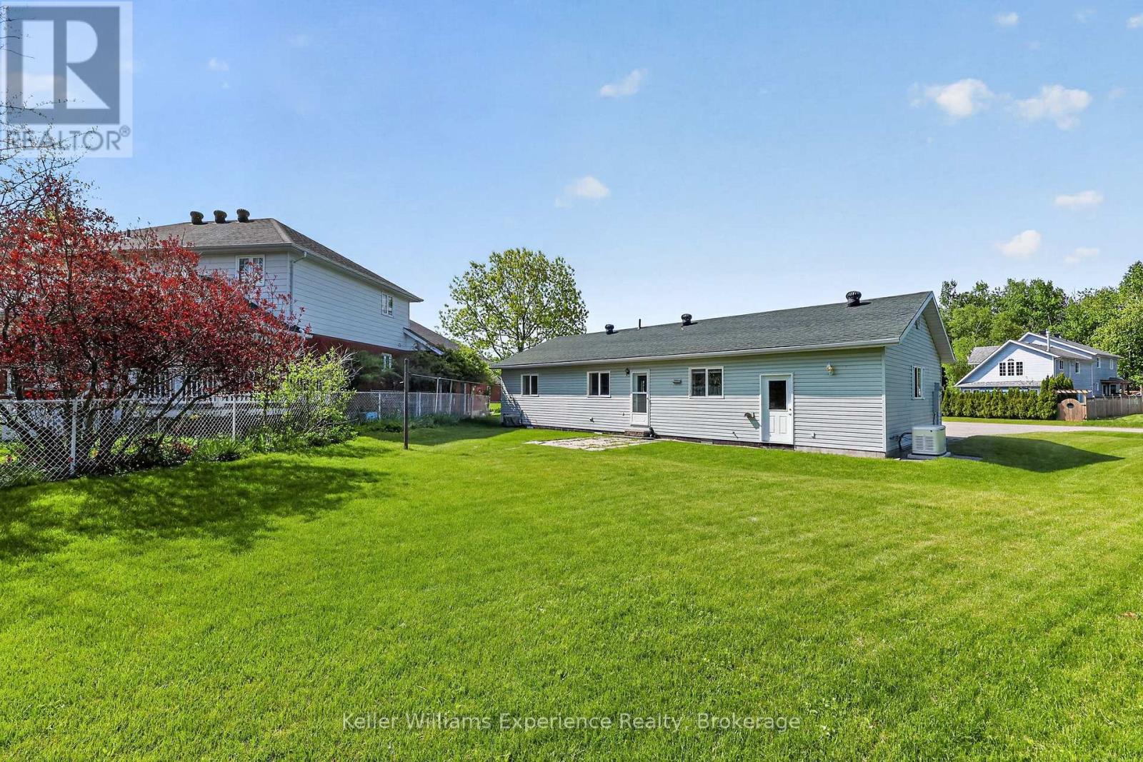 5 Bridle Road, Penetanguishene, Ontario  L9M 1J5 - Photo 22 - S13238062