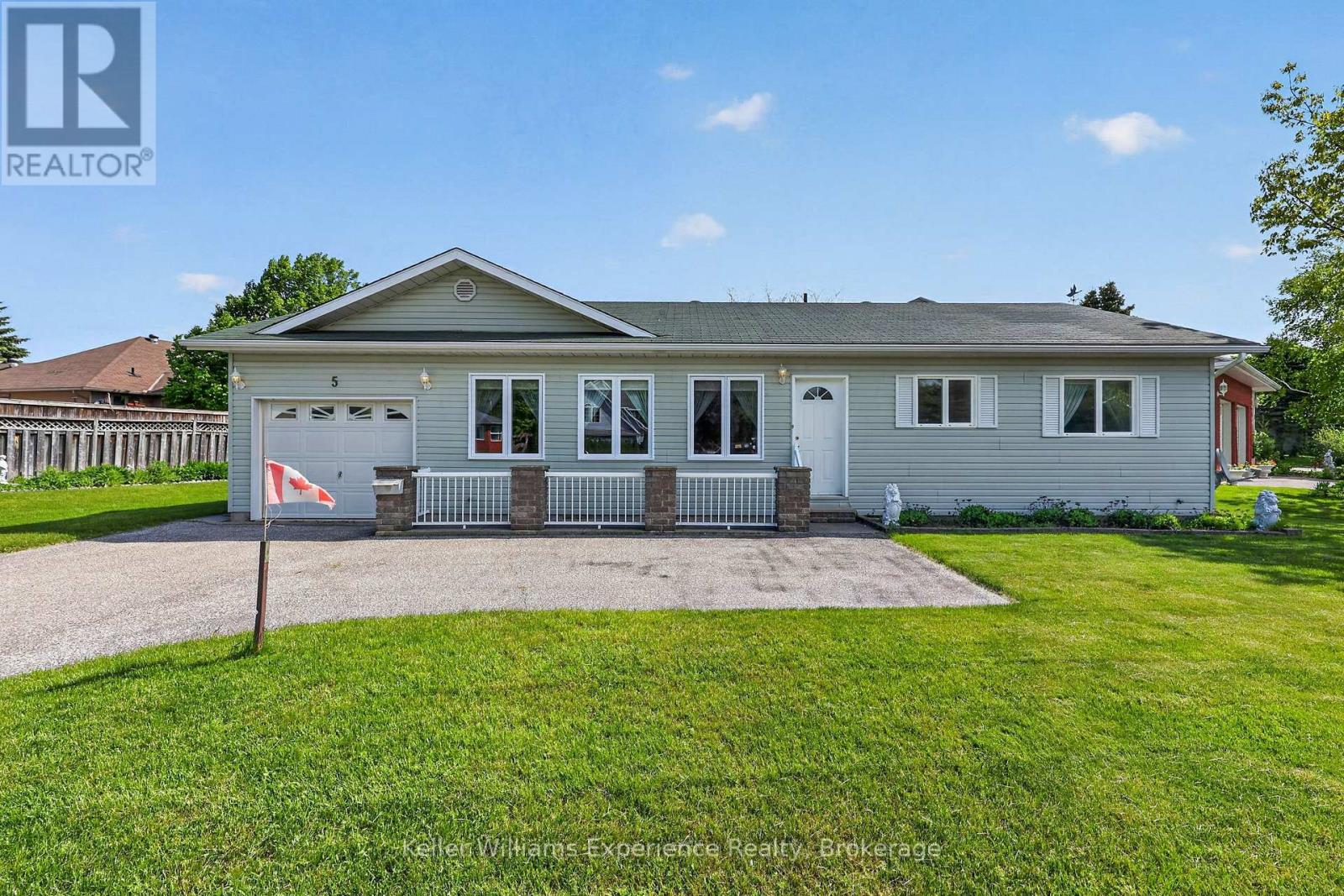 5 Bridle Road, Penetanguishene, Ontario  L9M 1J5 - Photo 23 - S13238062