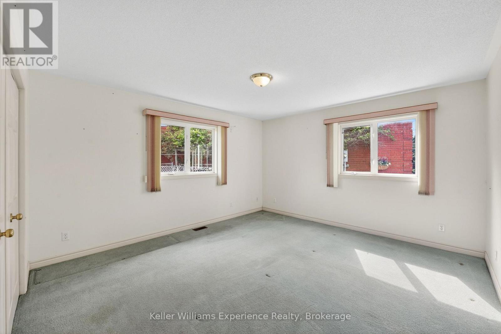 5 Bridle Road, Penetanguishene, Ontario  L9M 1J5 - Photo 7 - S13238062