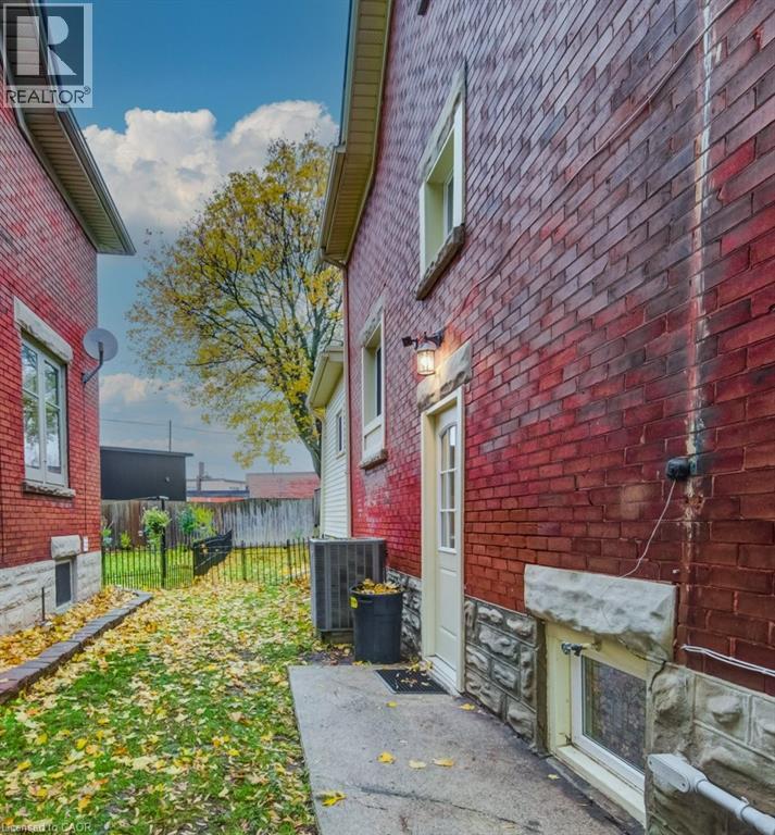 26 St. Leger Street, Kitchener, Ontario  N2H 4L9 - Photo 31 - 40836547
