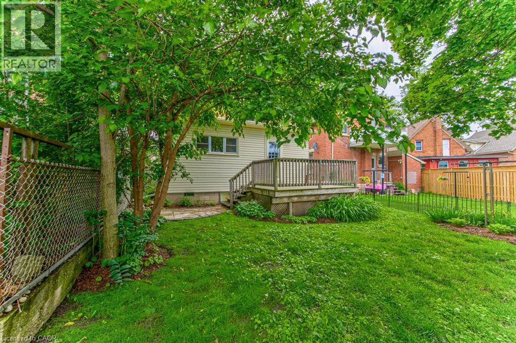 26 St. Leger Street, Kitchener, Ontario  N2H 4L9 - Photo 35 - 40836547