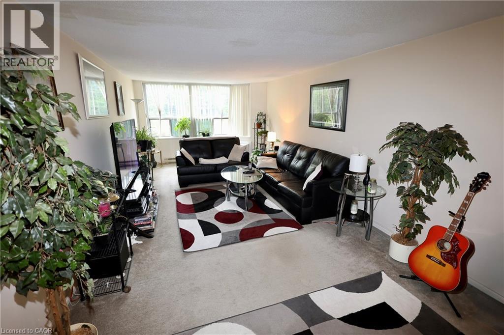 55 Green Valley Drive Unit# 404, Kitchener, Ontario  N2P 1Z6 - Photo 3 - 40832993