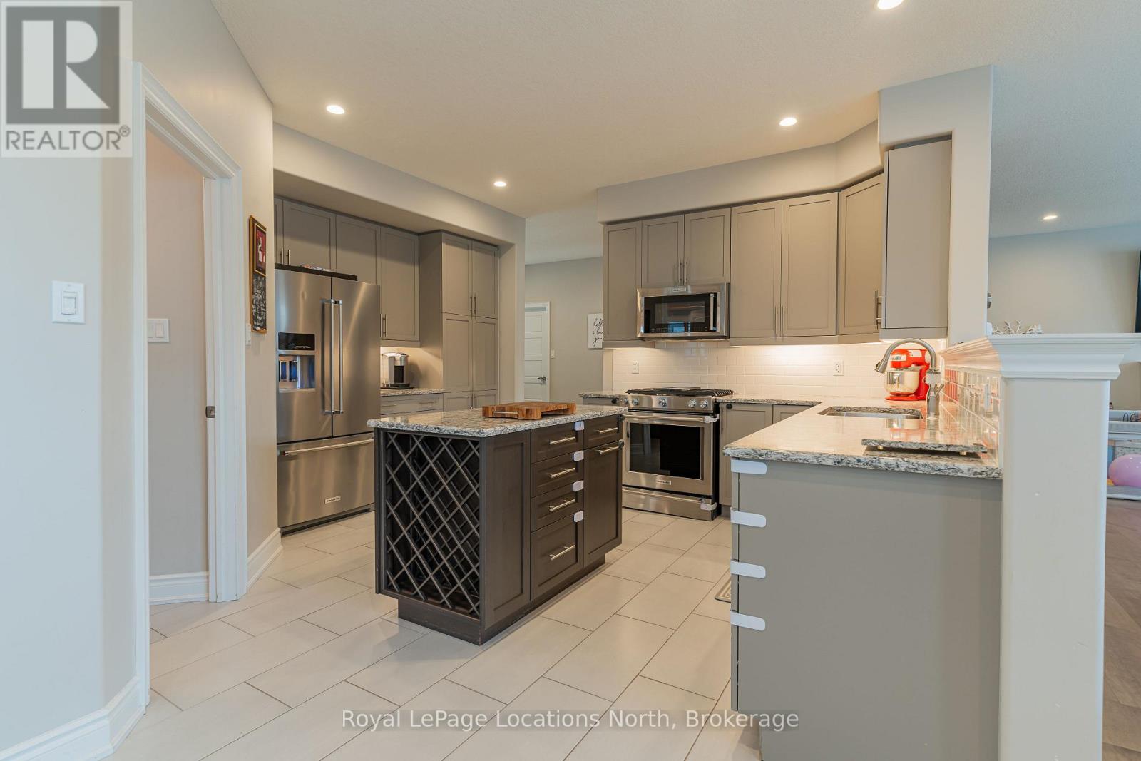 14 Wilson Street, Collingwood, Ontario  L9Y 0Y9 - Photo 12 - S13238890