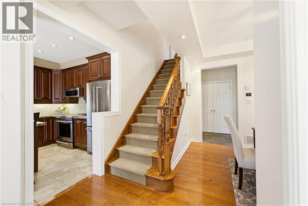 3082 Ingleton Lane, Oakville, Ontario  L6M 5E2 - Photo 10 - 40835409