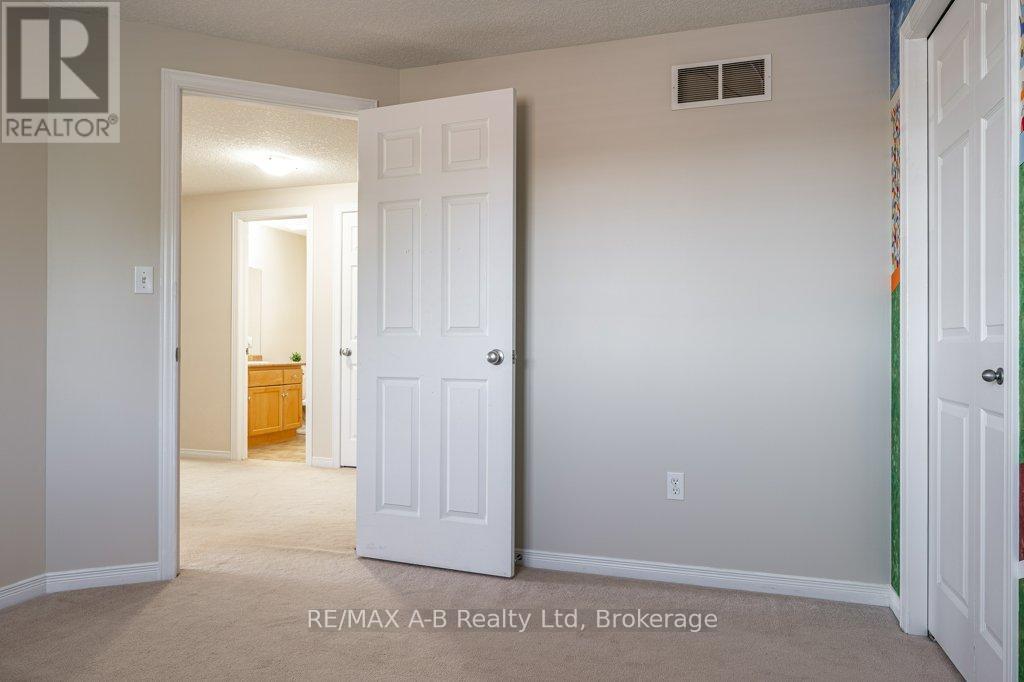 310 Wettlaufer Street, East Zorra-Tavistock, Ontario  N0B 2R0 - Photo 26 - X13238808