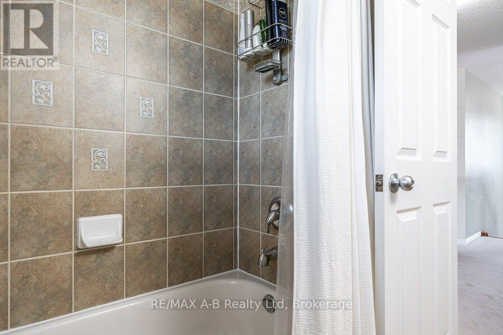 310 Wettlaufer Street, East Zorra-Tavistock, Ontario  N0B 2R0 - Photo 30 - X13238808