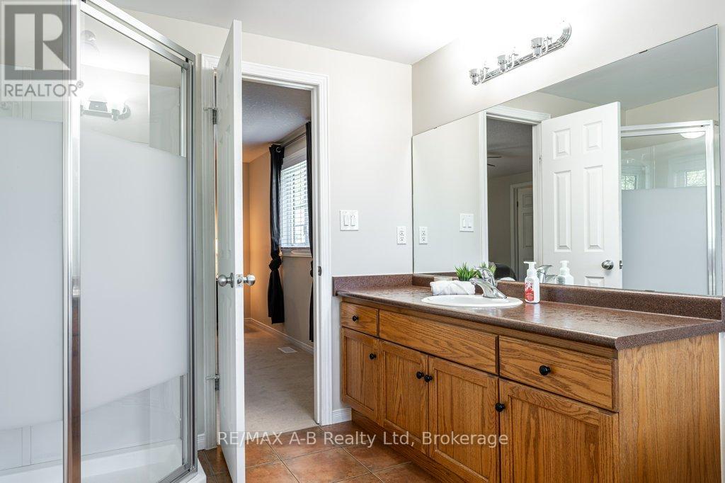 310 Wettlaufer Street, East Zorra-Tavistock, Ontario  N0B 2R0 - Photo 32 - X13238808