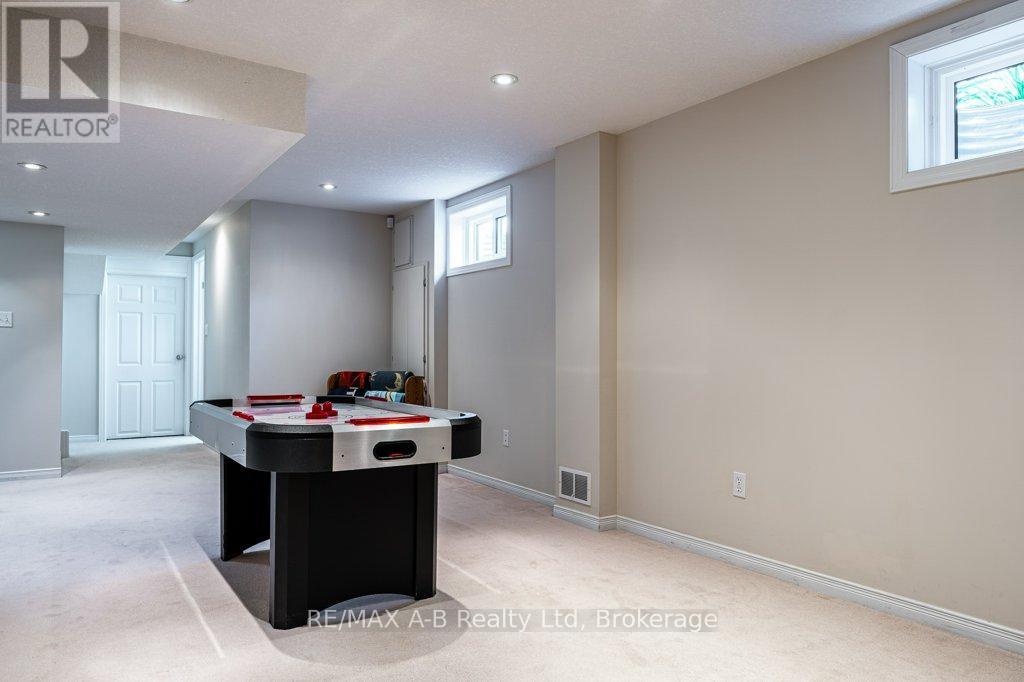 310 Wettlaufer Street, East Zorra-Tavistock, Ontario  N0B 2R0 - Photo 38 - X13238808