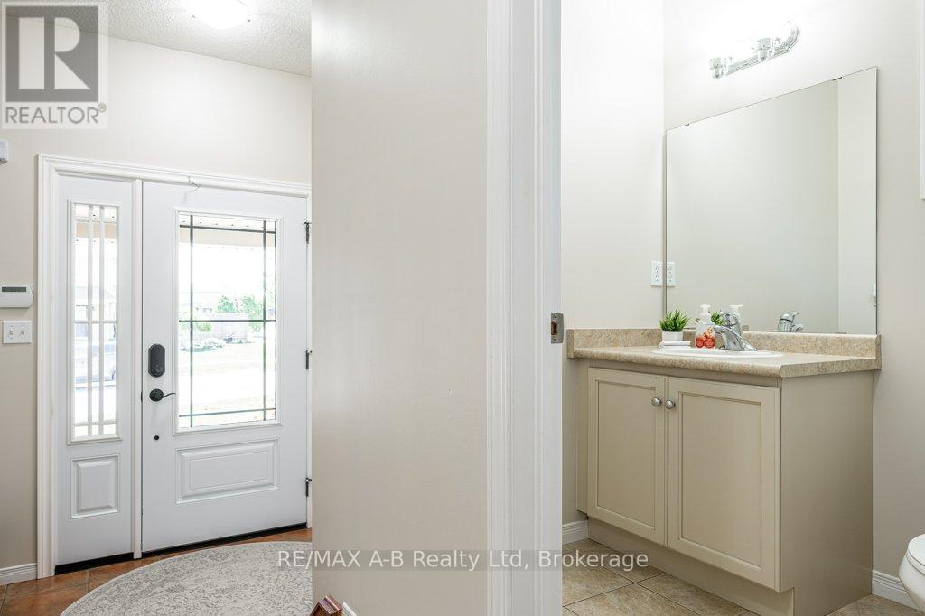 310 Wettlaufer Street, East Zorra-Tavistock, Ontario  N0B 2R0 - Photo 5 - X13238808