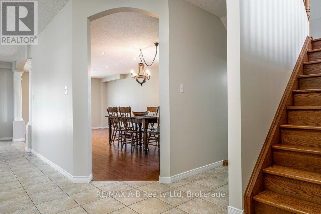 310 Wettlaufer Street, East Zorra-Tavistock, Ontario  N0B 2R0 - Photo 6 - X13238808