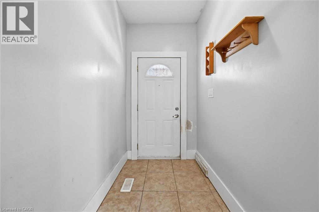 343 Cumberland Avenue, Hamilton, Ontario  L8M 2A4 - Photo 5 - 40834118
