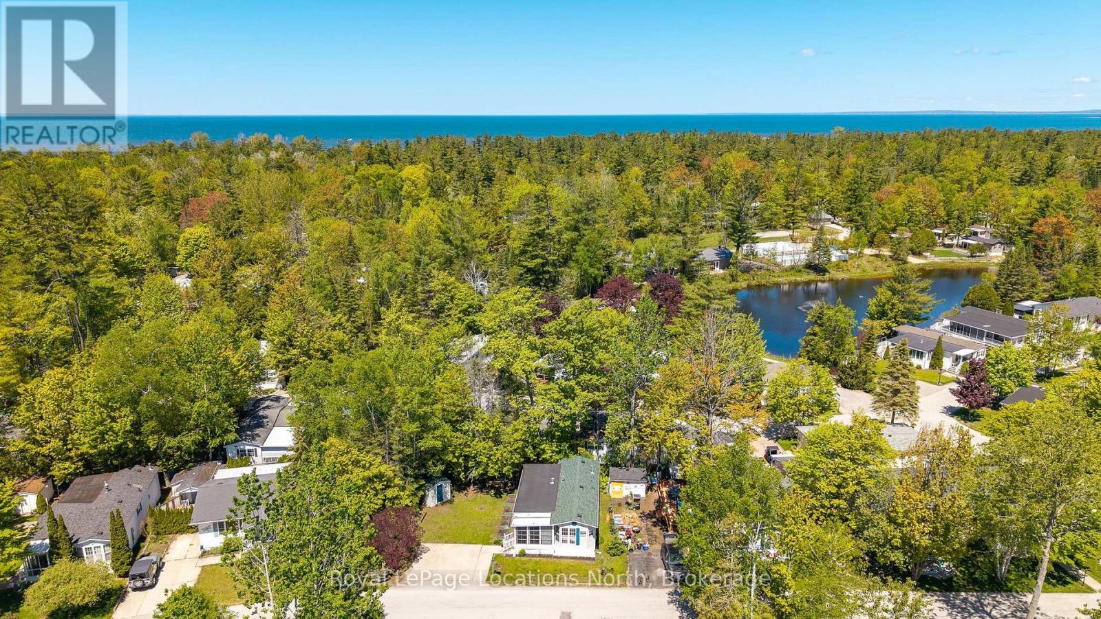 55 Topaz Street, Wasaga Beach, Ontario  L9Z 1X7 - Photo 33 - S13239498