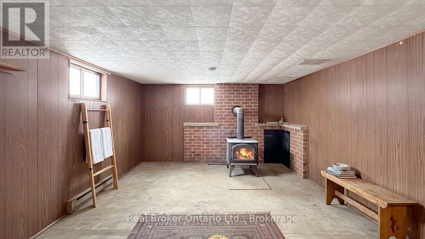 815 Albert Street E, West Grey, Ontario  N0G 1C0 - Photo 14 - X13239520