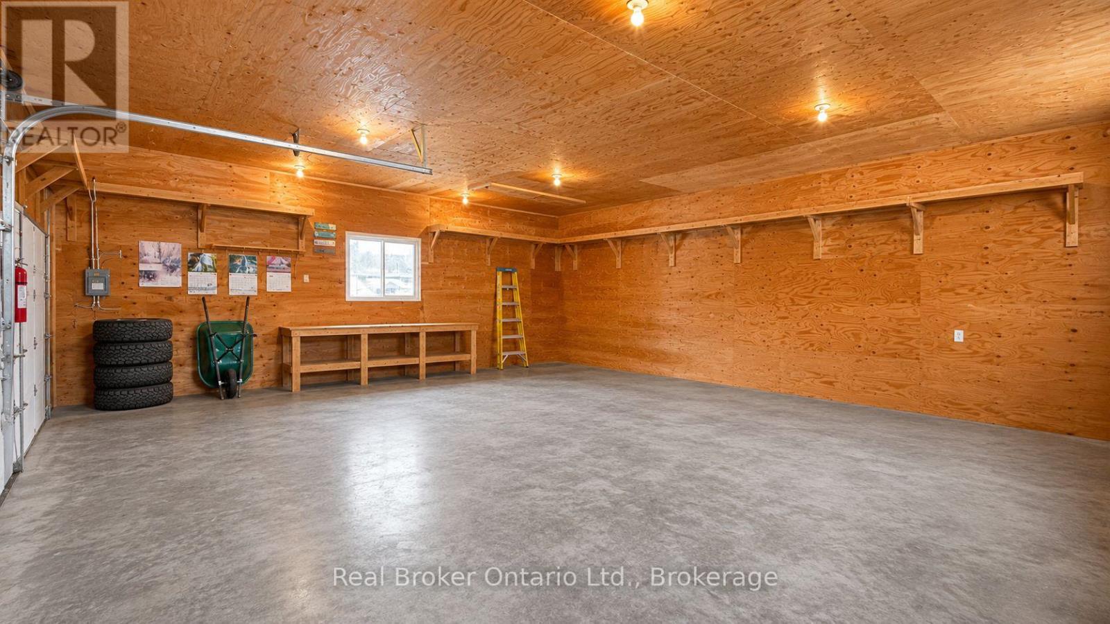 815 Albert Street E, West Grey, Ontario  N0G 1C0 - Photo 3 - X13239520
