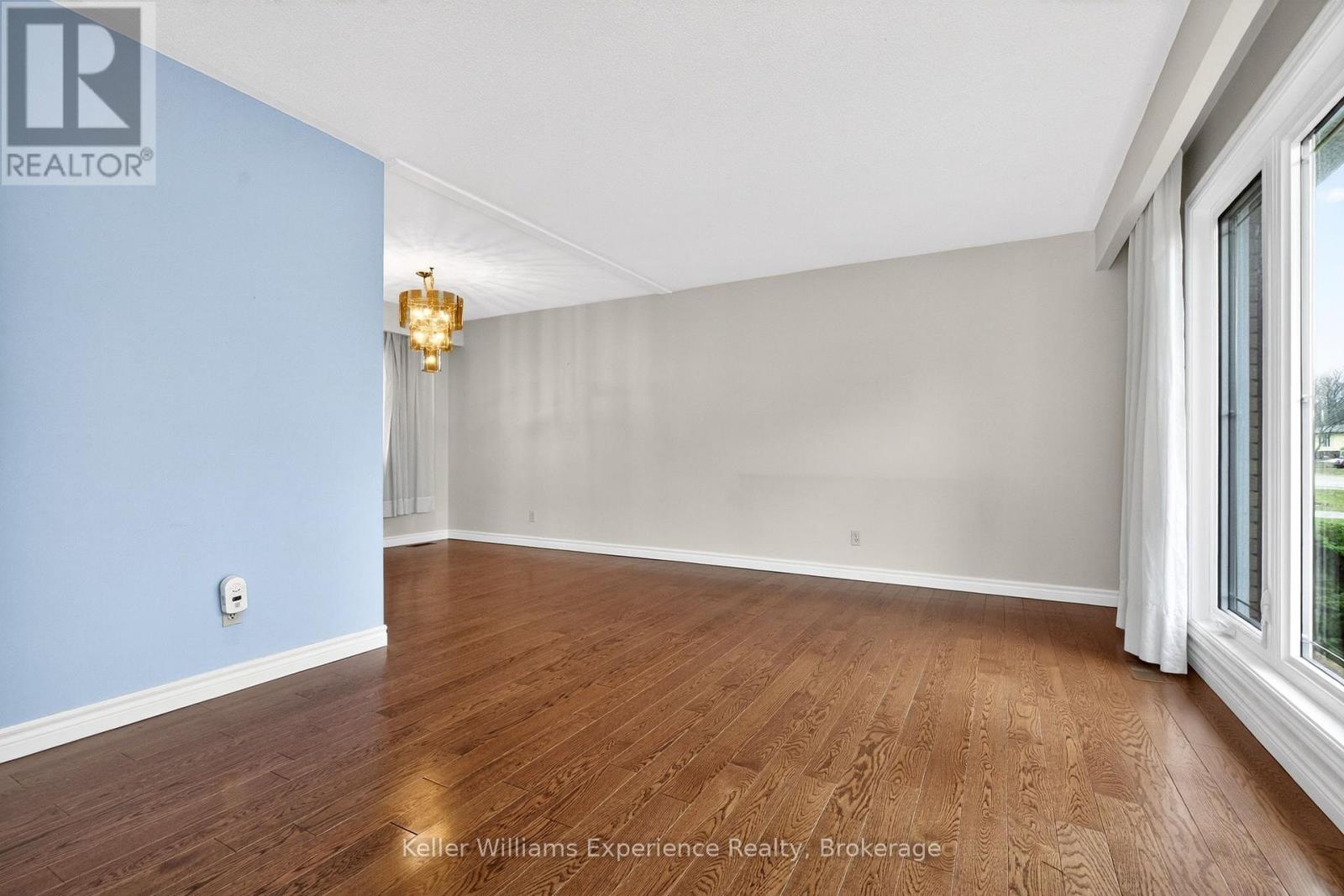 19 Viel Street, Penetanguishene, Ontario  L9M 1J1 - Photo 22 - S13239740