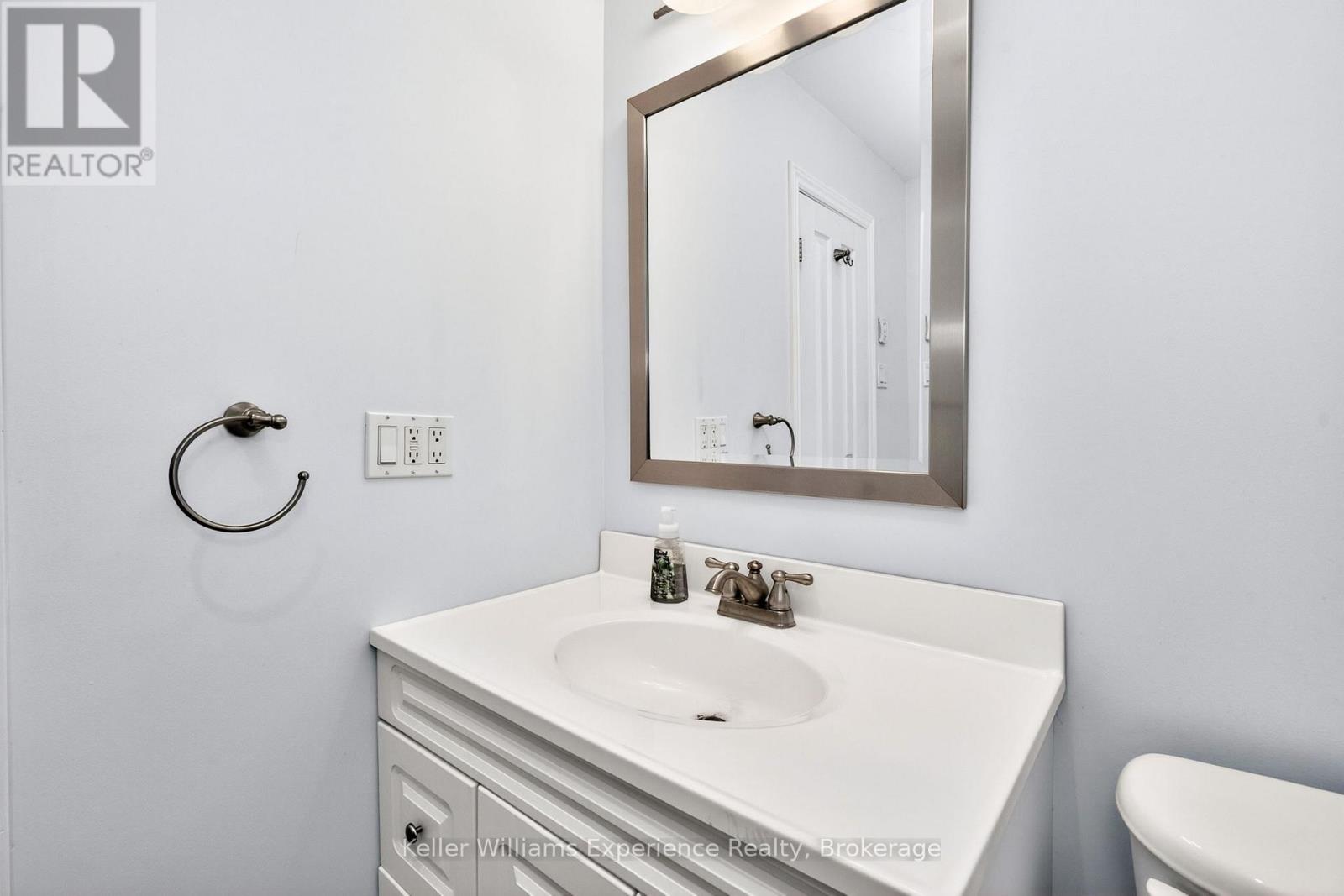 19 Viel Street, Penetanguishene, Ontario  L9M 1J1 - Photo 40 - S13239740