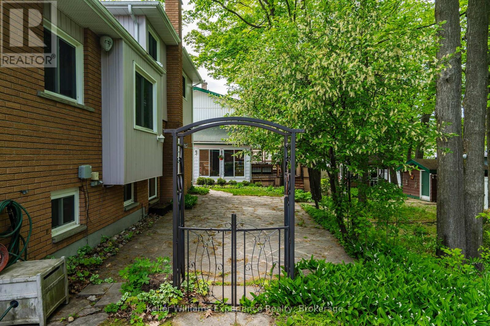 19 Viel Street, Penetanguishene, Ontario  L9M 1J1 - Photo 42 - S13239740