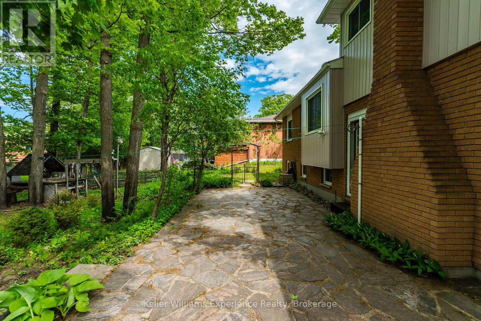 19 Viel Street, Penetanguishene, Ontario  L9M 1J1 - Photo 43 - S13239740
