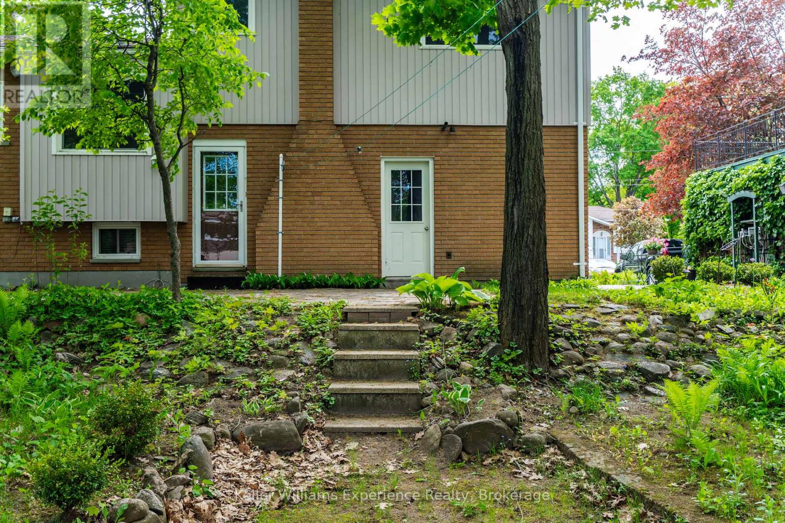 19 Viel Street, Penetanguishene, Ontario  L9M 1J1 - Photo 44 - S13239740