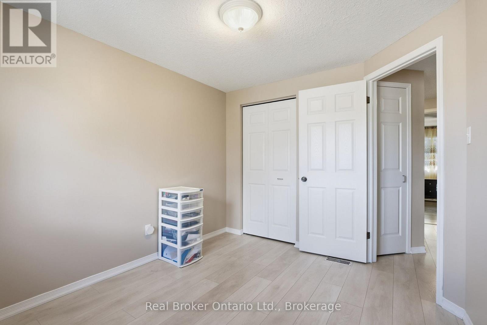 19 - 10 Fallowfield Drive, Kitchener, Ontario  N2C 0A4 - Photo 20 - X13239552