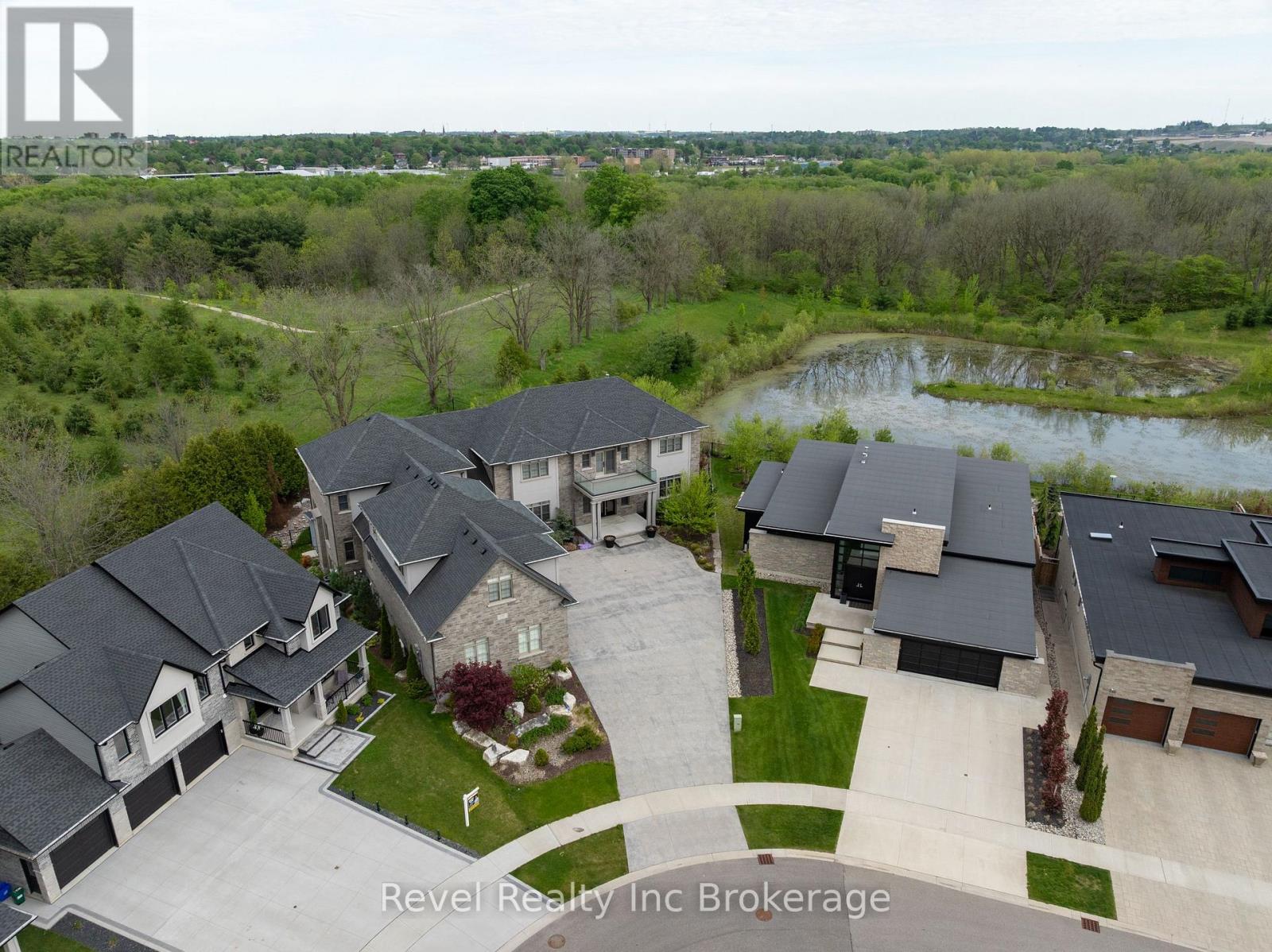241 Tamarack Boulevard, Woodstock, Ontario  N4S 0E4 - Photo 4 - X13240222
