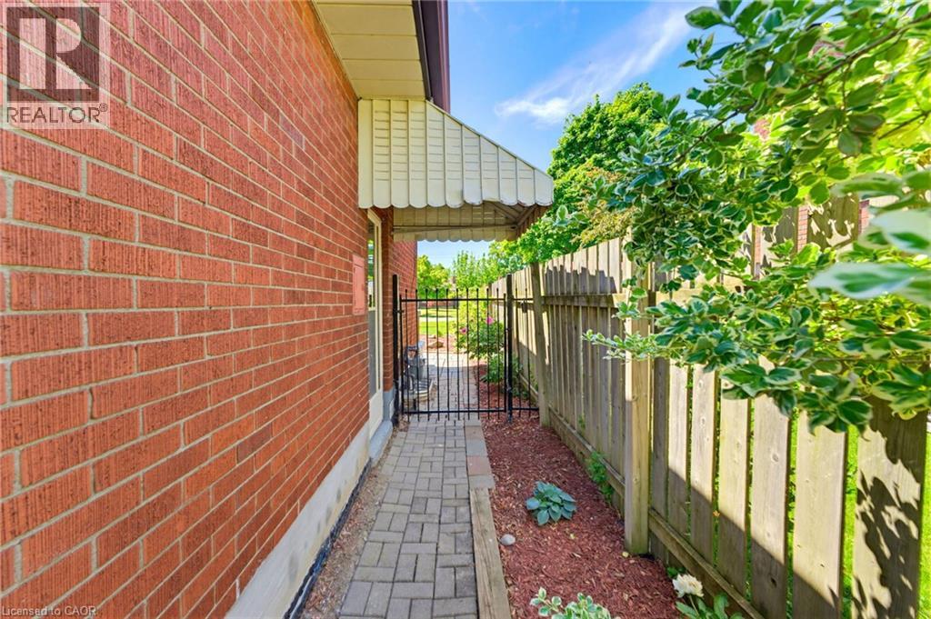 17 Broadmore Avenue, St. Catharines, Ontario  L2M 6A4 - Photo 16 - 40836509