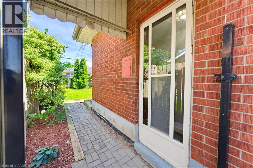 17 Broadmore Avenue, St. Catharines, Ontario  L2M 6A4 - Photo 17 - 40836509