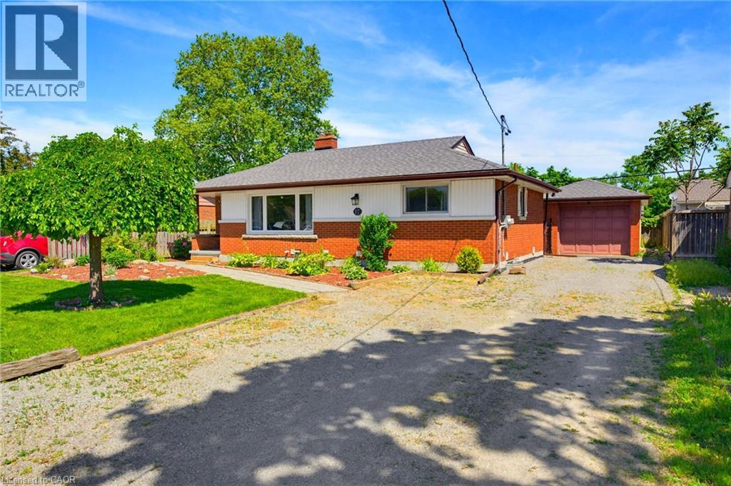 17 Broadmore Avenue, St. Catharines, Ontario  L2M 6A4 - Photo 2 - 40836509