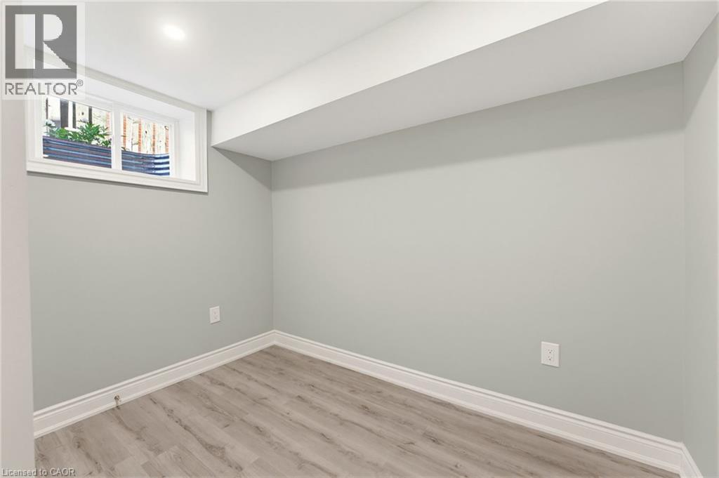 17 Broadmore Avenue, St. Catharines, Ontario  L2M 6A4 - Photo 28 - 40836509