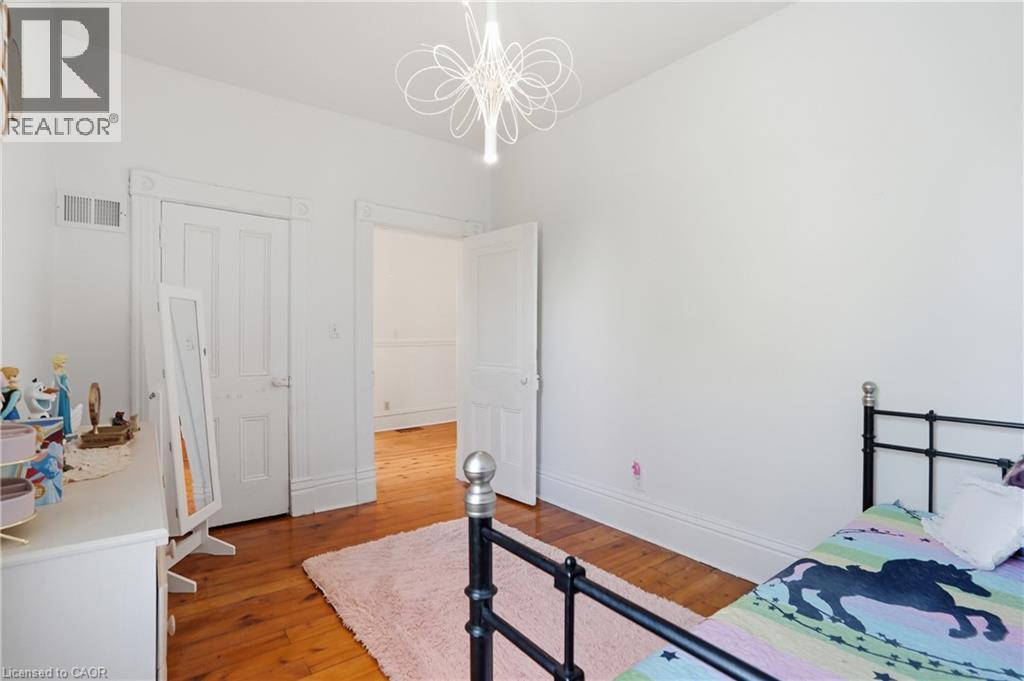 86 Oak Street, Brantford, Ontario  N3T 2B3 - Photo 16 - 40835717