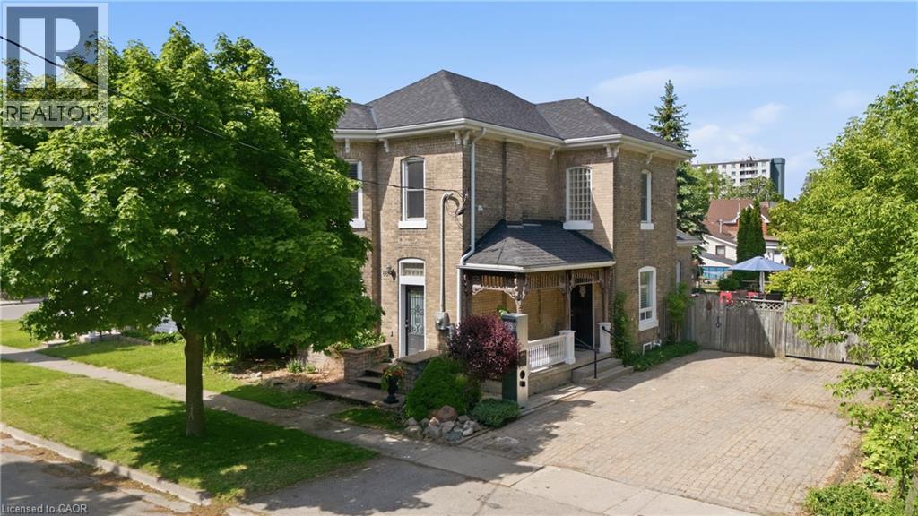 86 Oak Street, Brantford, Ontario  N3T 2B3 - Photo 2 - 40835717