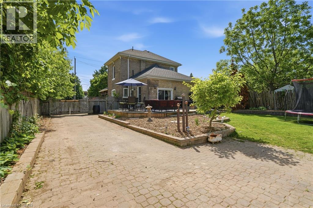 86 Oak Street, Brantford, Ontario  N3T 2B3 - Photo 22 - 40835717