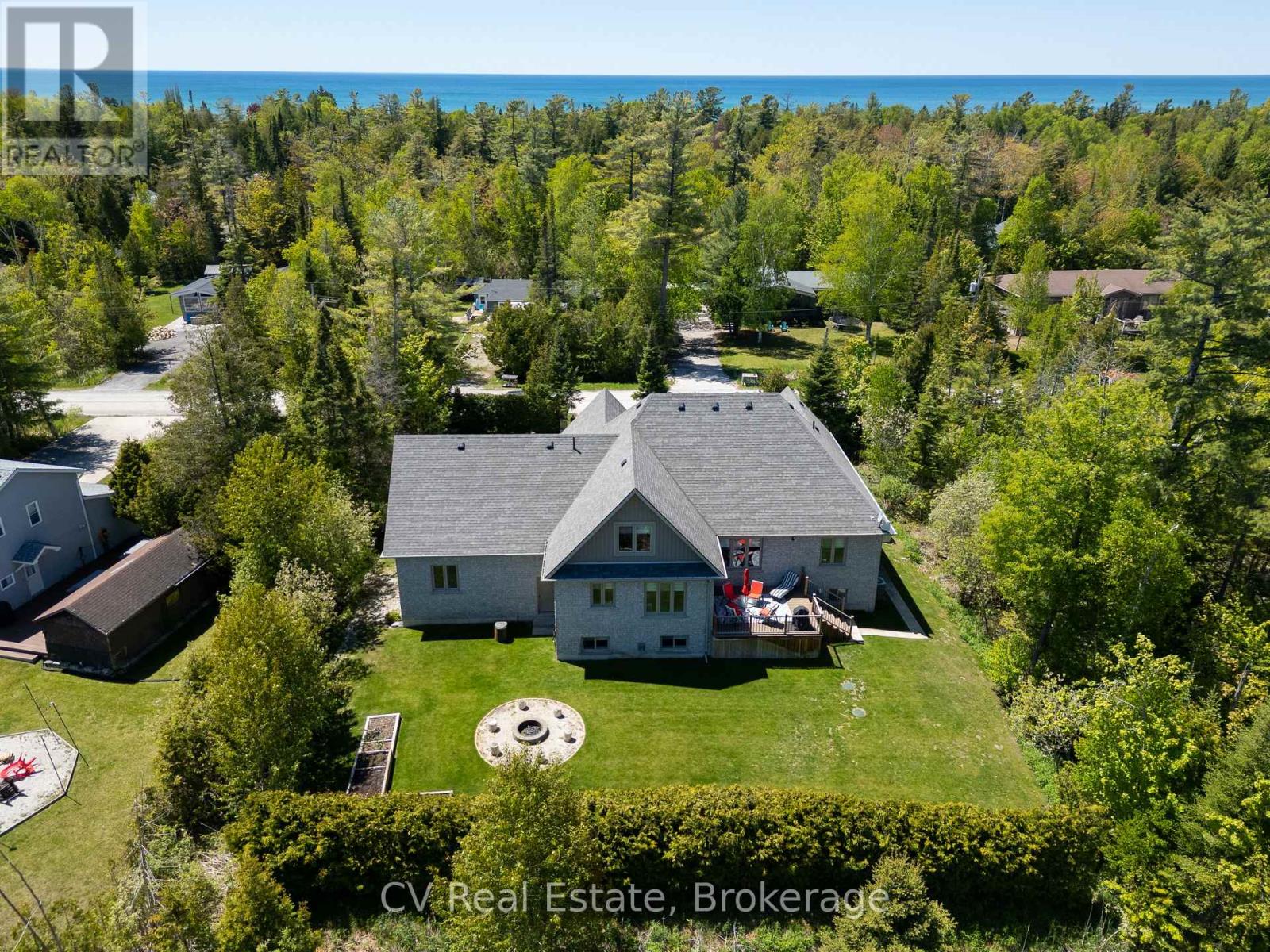 180 St. Edmunds Crescent, South Bruce Peninsula, Ontario  N0H 2G0 - Photo 4 - X13240714