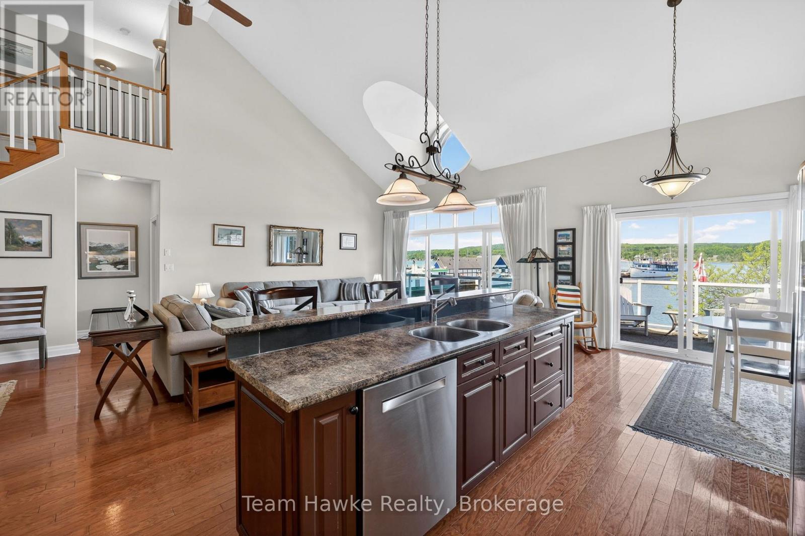 8 - 2 Beck Boulevard, Penetanguishene, Ontario  L9M 2J4 - Photo 11 - S13241312