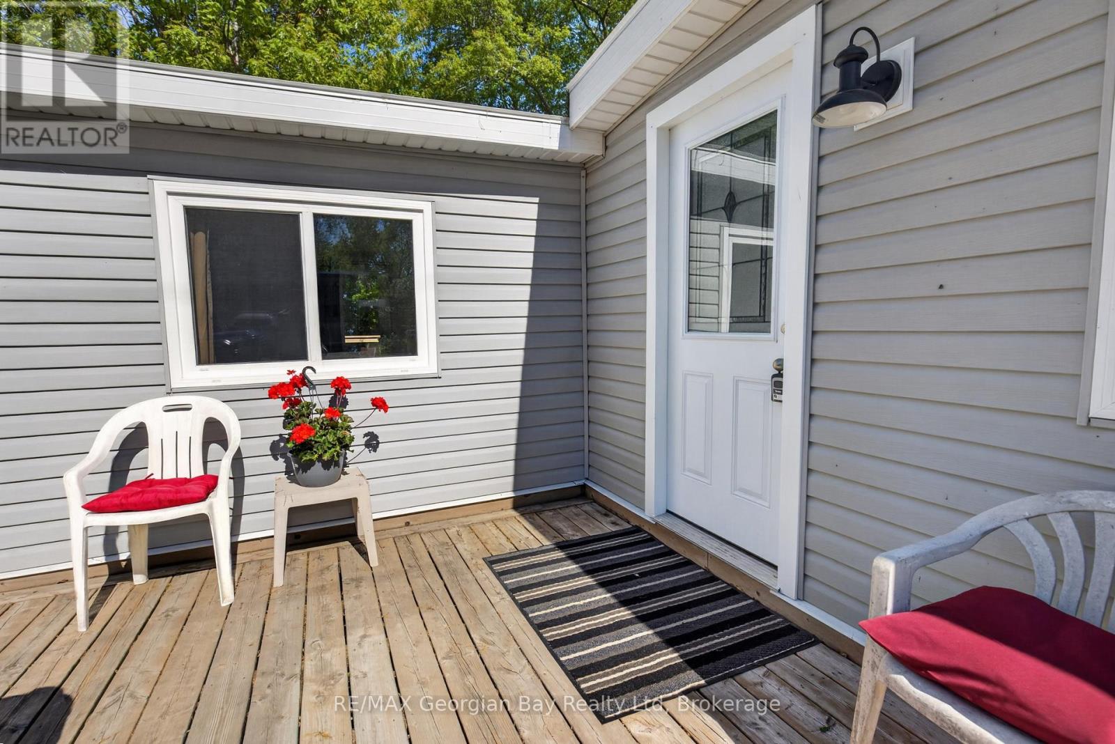 24 Lakeshore Road, Midland, Ontario  L4R 0B8 - Photo 2 - S13242028