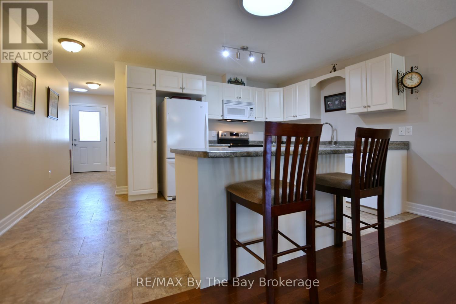 3 Garden Grove Crescent, Wasaga Beach, Ontario  L9Z 0E6 - Photo 10 - S13242300