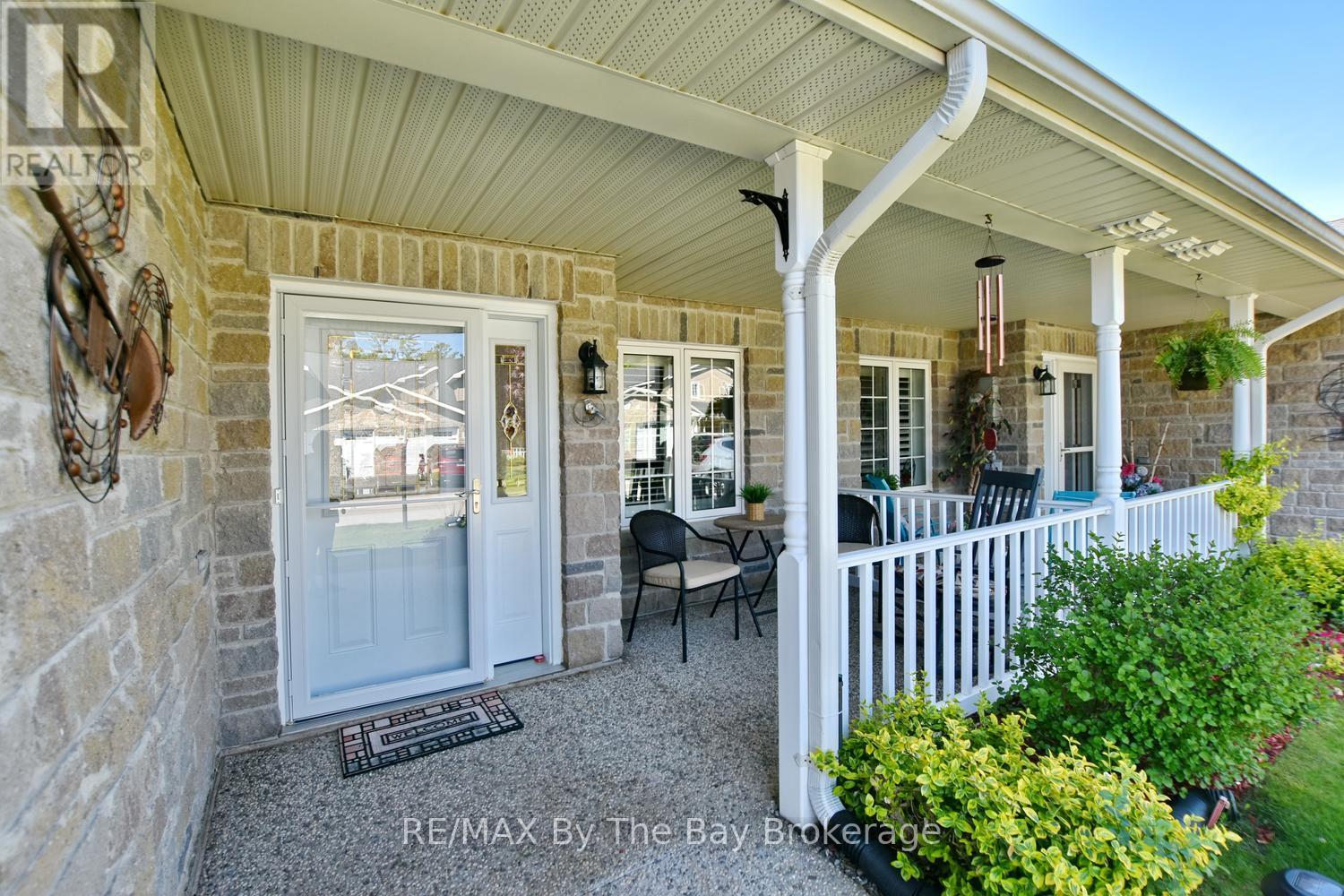 3 Garden Grove Crescent, Wasaga Beach, Ontario  L9Z 0E6 - Photo 5 - S13242300