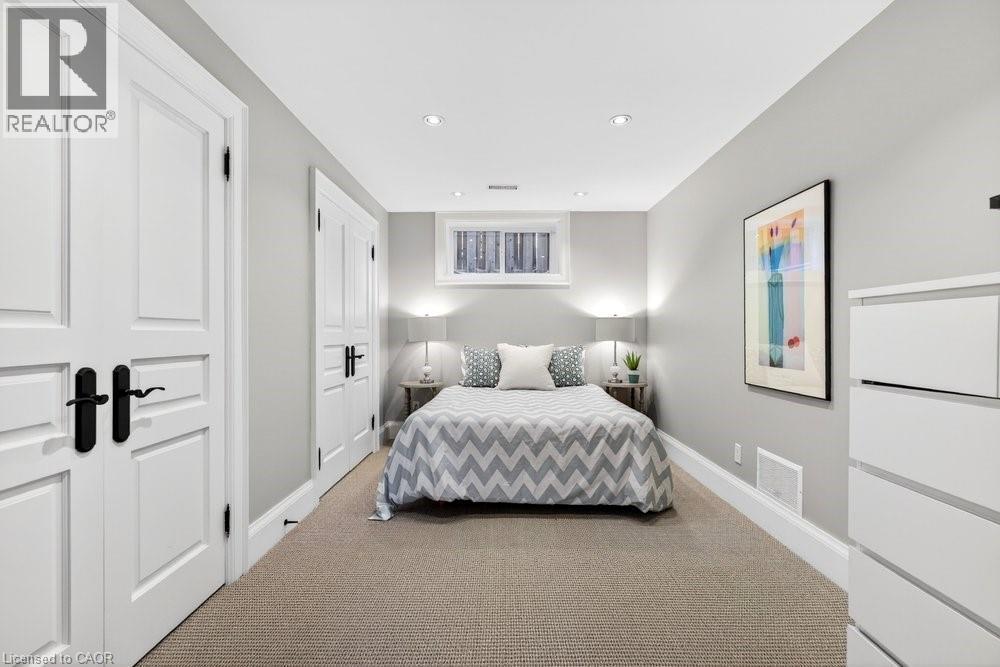 2470 Applewood Drive, Oakville, Ontario  L6L 1V9 - Photo 37 - 40836553