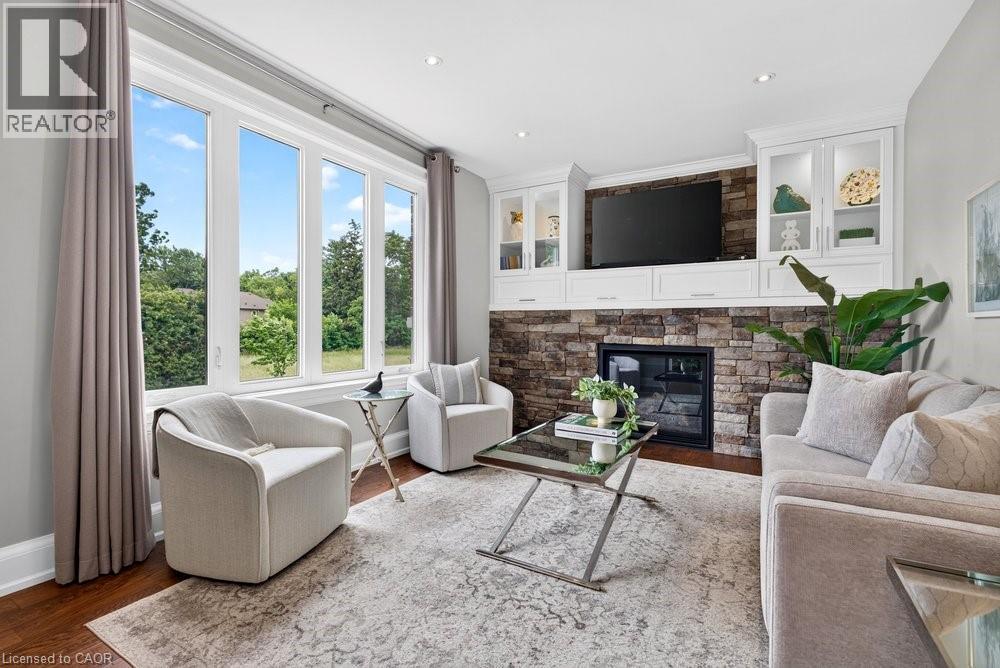 2470 Applewood Drive, Oakville, Ontario  L6L 1V9 - Photo 6 - 40836553