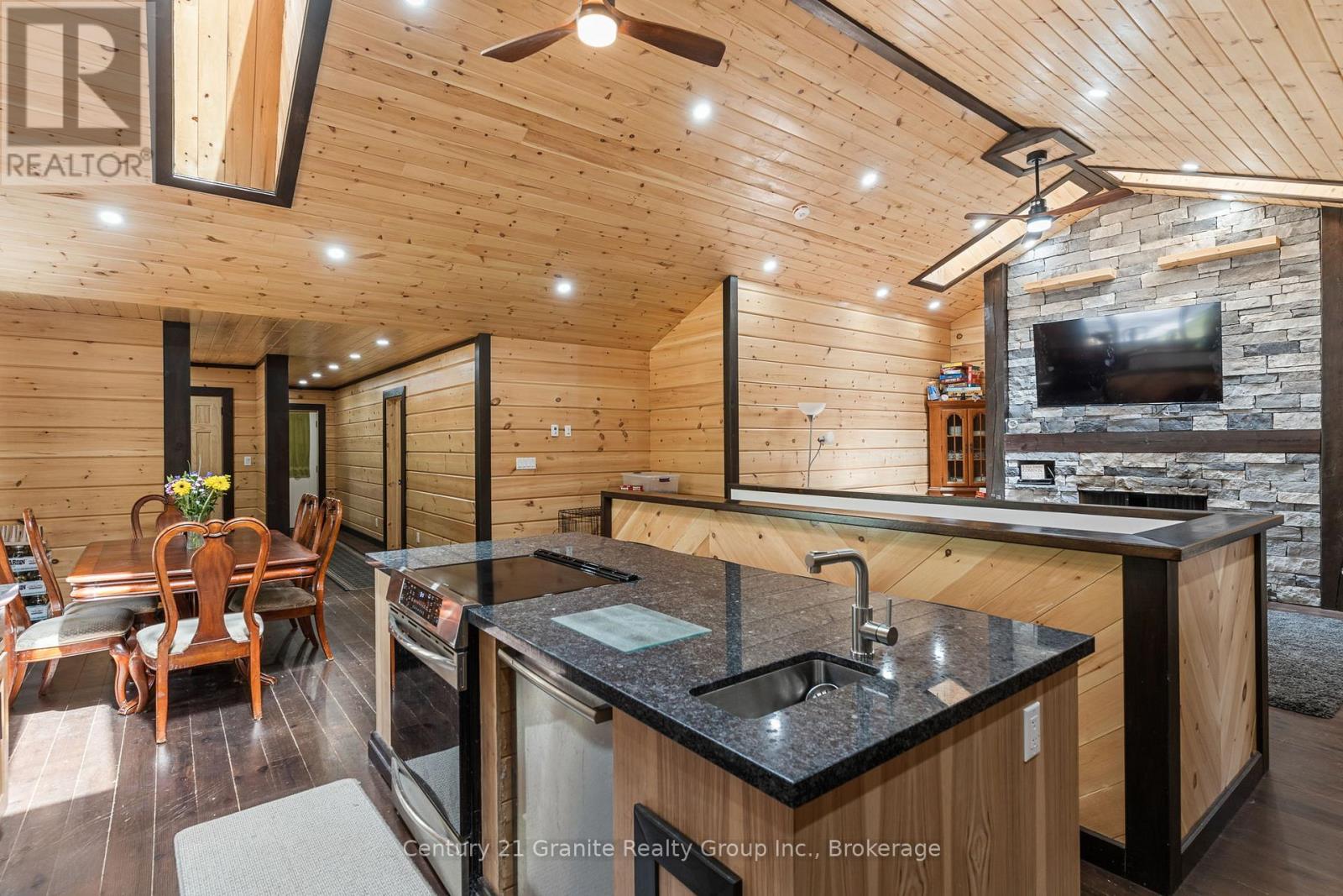 1007 Winding Creek Road, Minden Hills, Ontario  K0M 2K0 - Photo 11 - X13242536