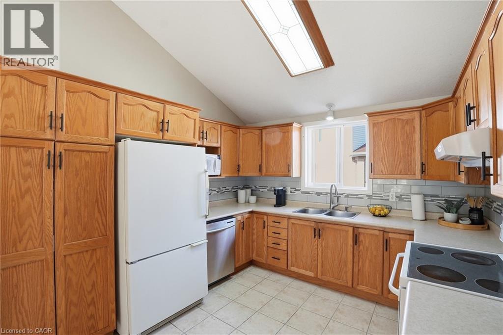26 Kelly Court, Guelph, Ontario  N1K 1W3 - Photo 11 - 40835358