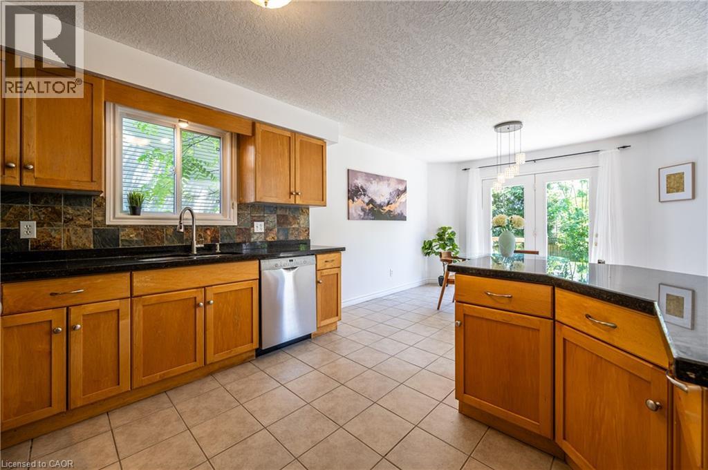 743 Butternut Avenue, Waterloo, Ontario  N2V 2M3 - Photo 24 - 40830420