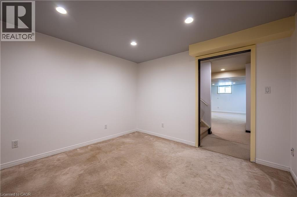 743 Butternut Avenue, Waterloo, Ontario  N2V 2M3 - Photo 38 - 40830420