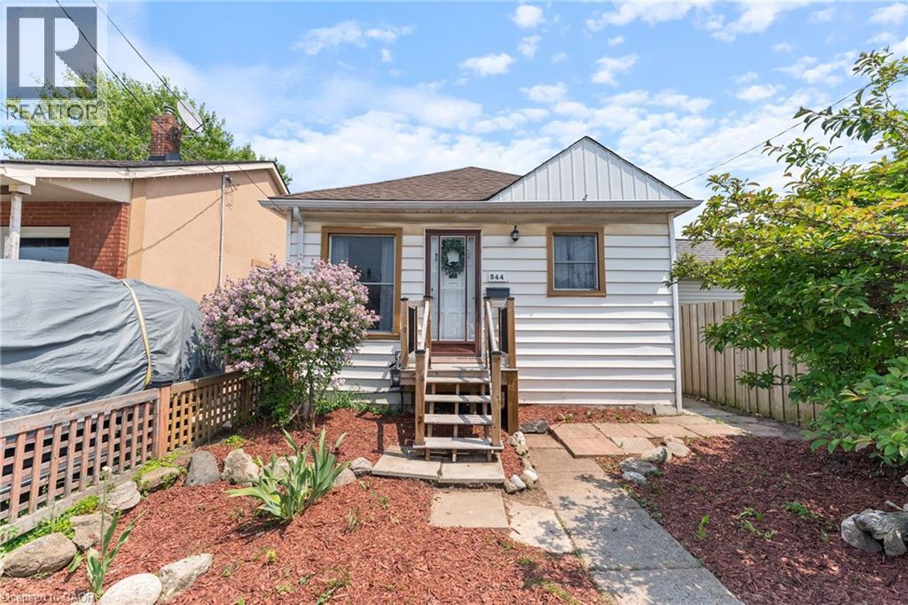 544 Mary Street, Hamilton, Ontario  L8L 4X7 - Photo 2 - 40835936