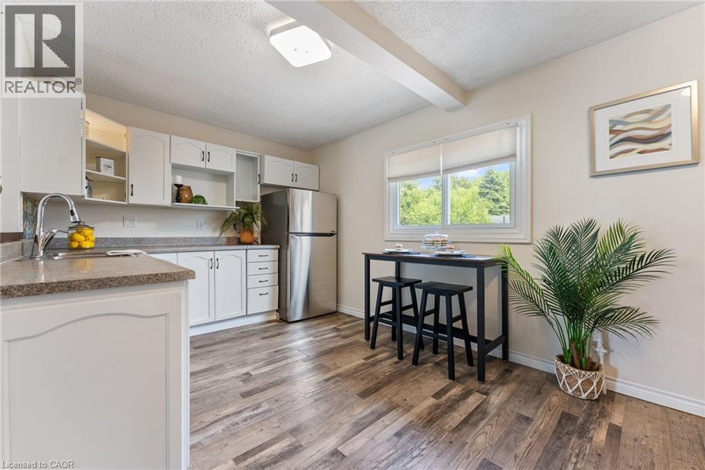 544 Mary Street, Hamilton, Ontario  L8L 4X7 - Photo 9 - 40835936