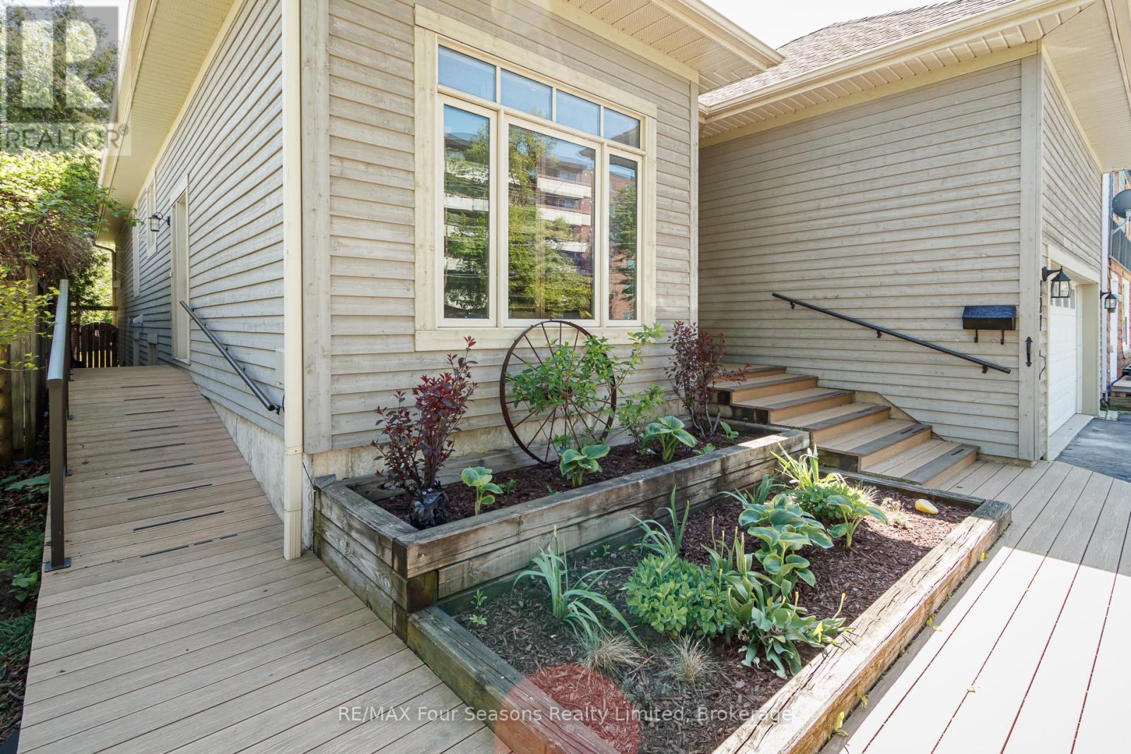 121 Elm Street, Collingwood, Ontario  L9Y 3J3 - Photo 5 - S13243482